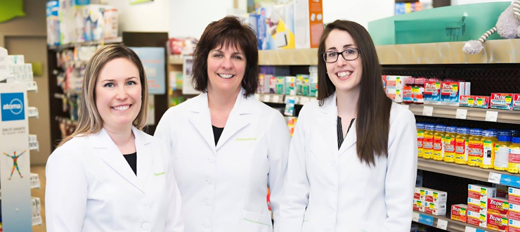 Technicien(ne) et gestionnaire de laboratoire temps plein (ATP Chef) pour la Pharmacie Julie Couture, Pascale Jodoin et Nathalie Lemay